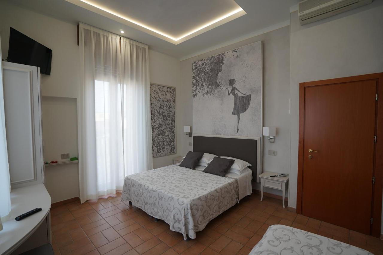 Hotel Villa Fulgida Cattolica Exterior foto