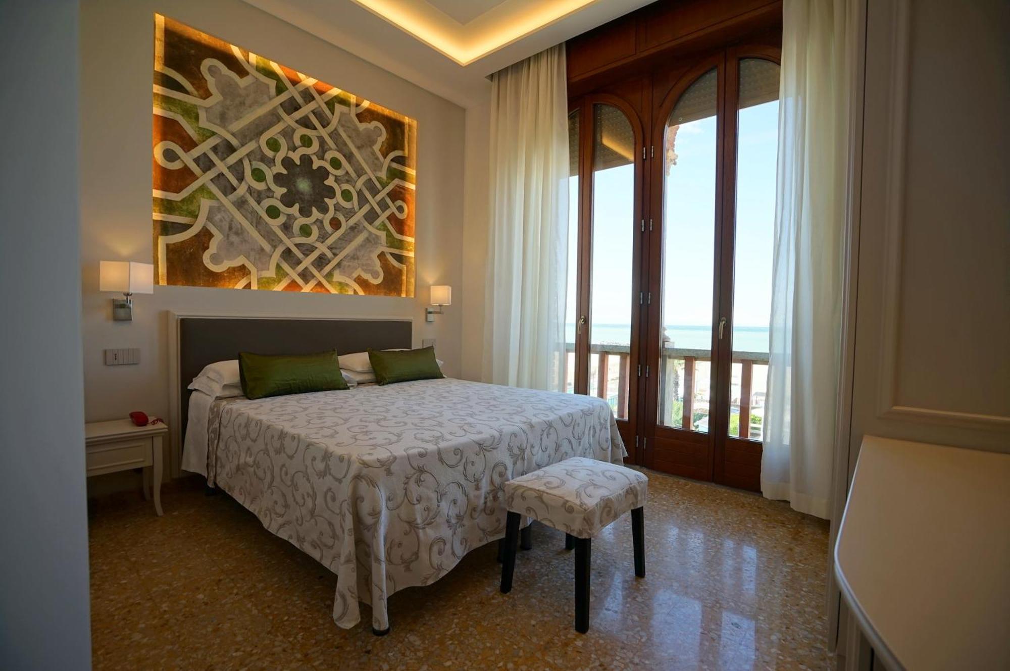 Hotel Villa Fulgida Cattolica Exterior foto