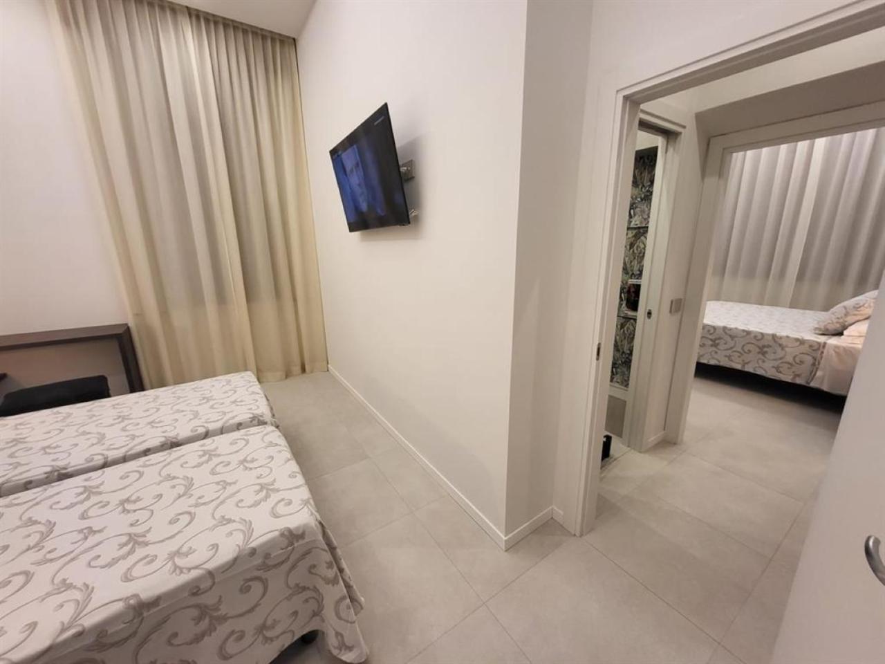Hotel Villa Fulgida Cattolica Exterior foto